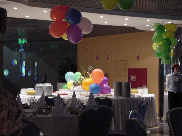 02053-Carnival Evening at Paraiso