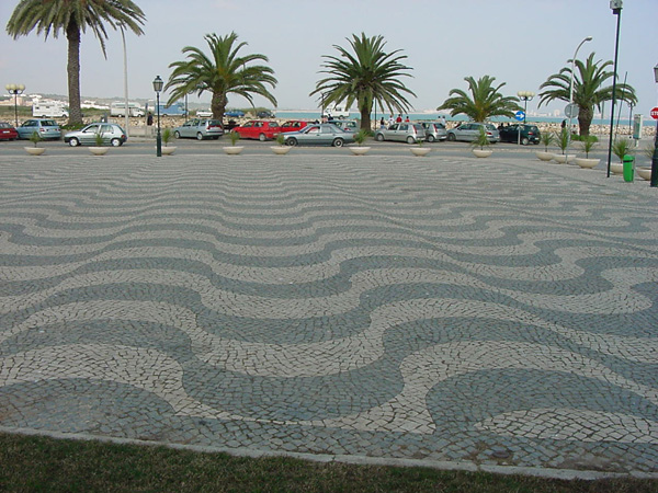 02872-The Square in Lagos
