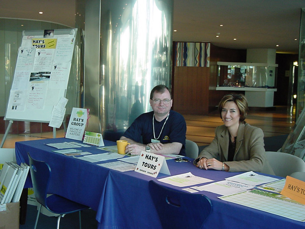 02980-Hospitality Desk -  Jeff & Telma