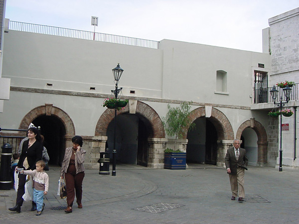 02595 - The Streets of Gibraltar